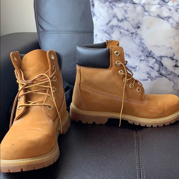 Timberland Boots - Picture 2 of 5